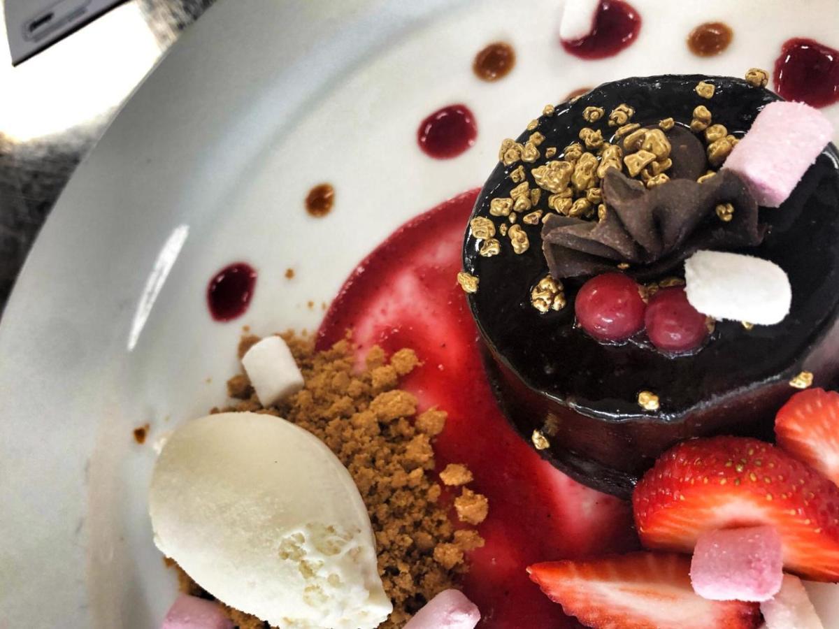 Dolce By Wyndham Barcelona Resort サン・エステヴェ・セスロヴィレス エクステリア 写真
