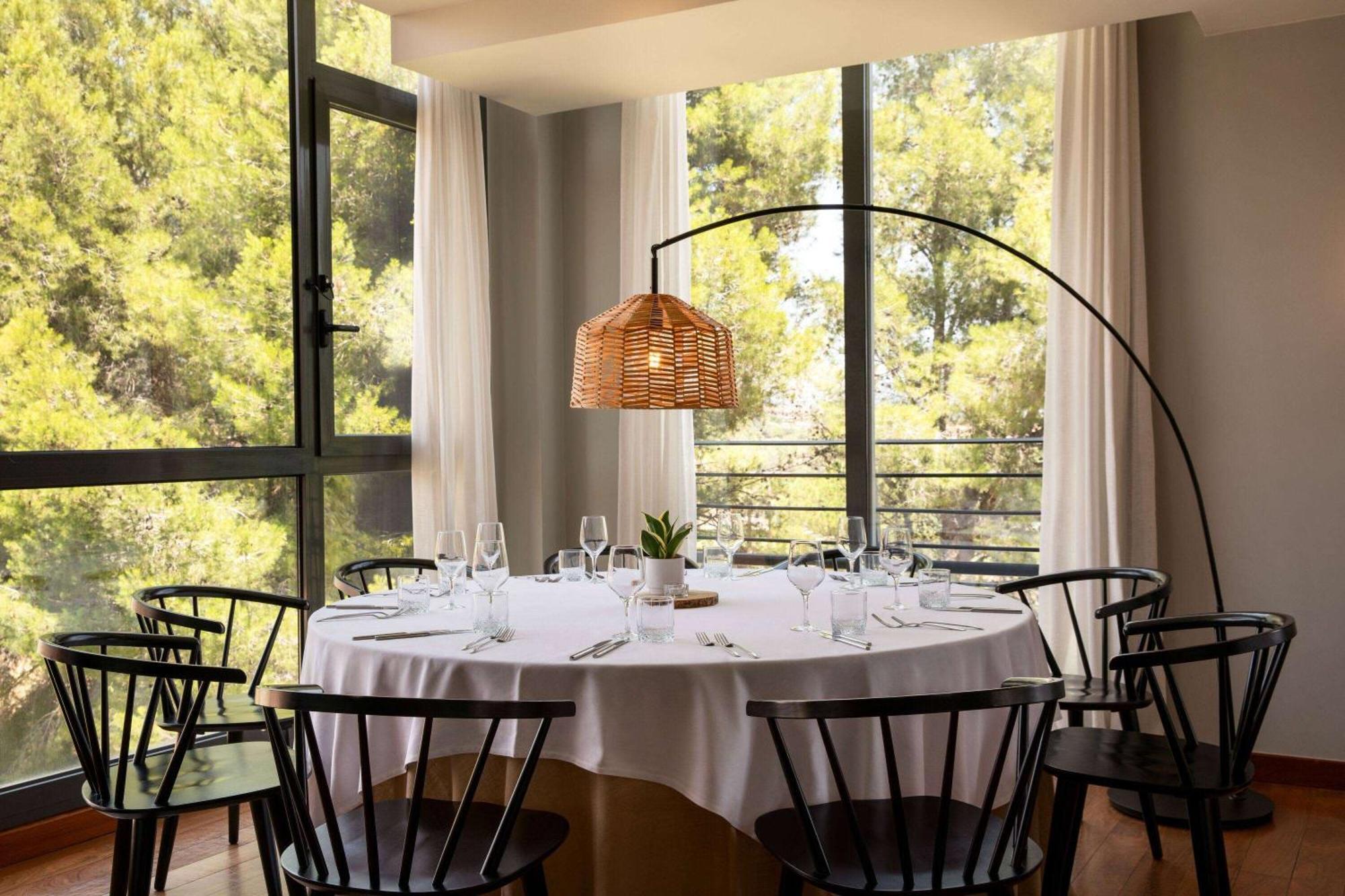 Dolce By Wyndham Barcelona Resort サン・エステヴェ・セスロヴィレス エクステリア 写真