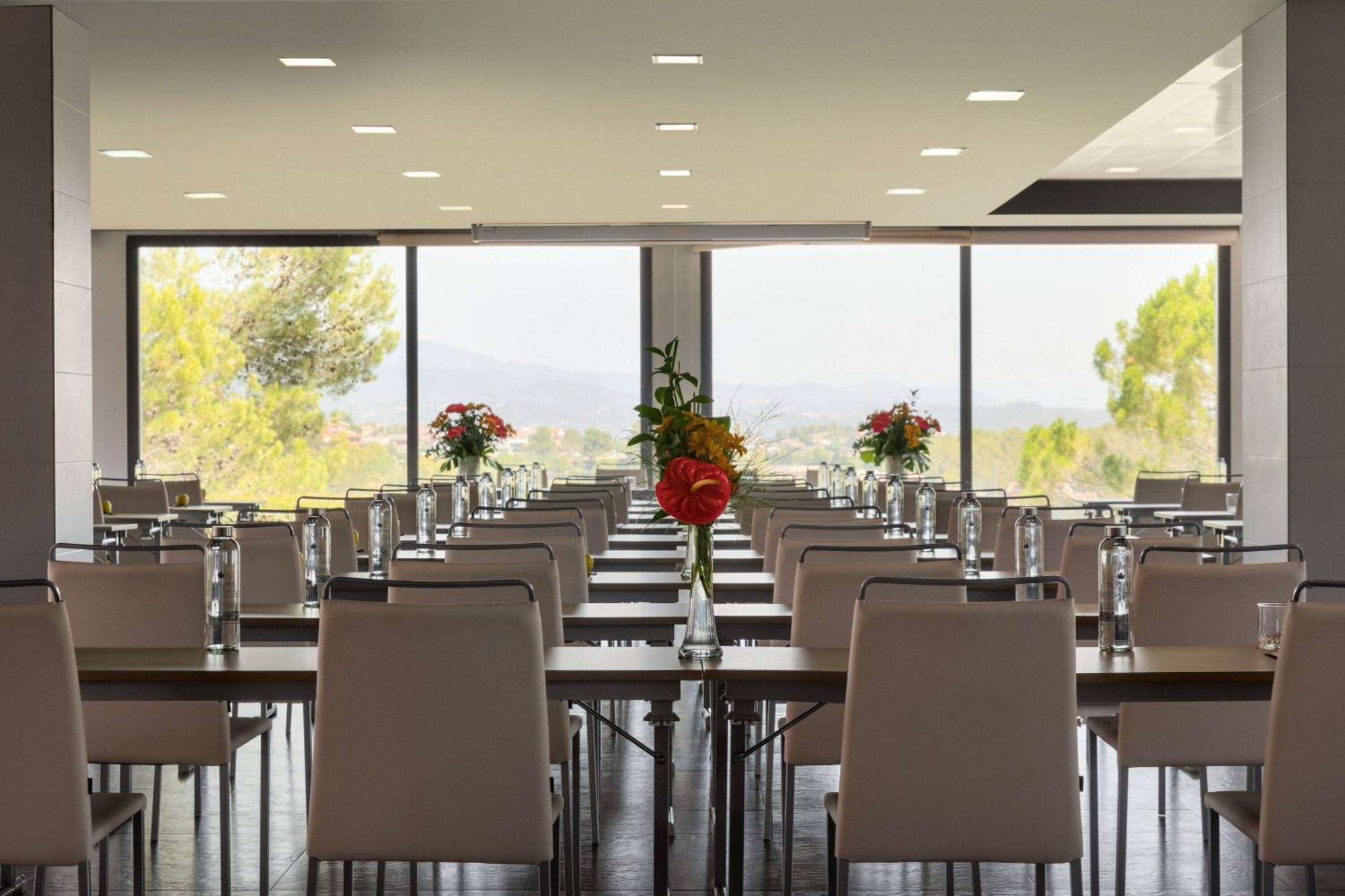 Dolce By Wyndham Barcelona Resort サン・エステヴェ・セスロヴィレス エクステリア 写真