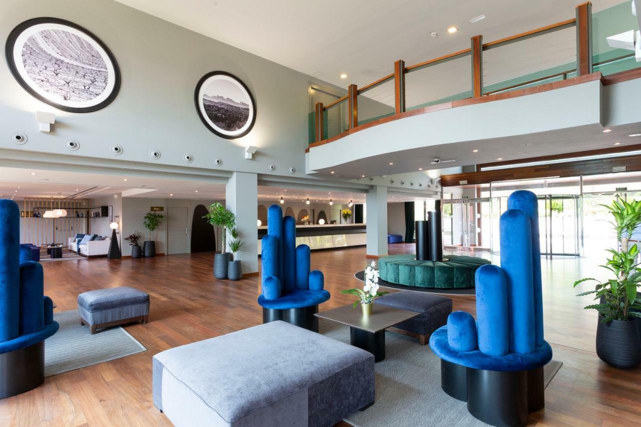 Dolce By Wyndham Barcelona Resort サン・エステヴェ・セスロヴィレス エクステリア 写真