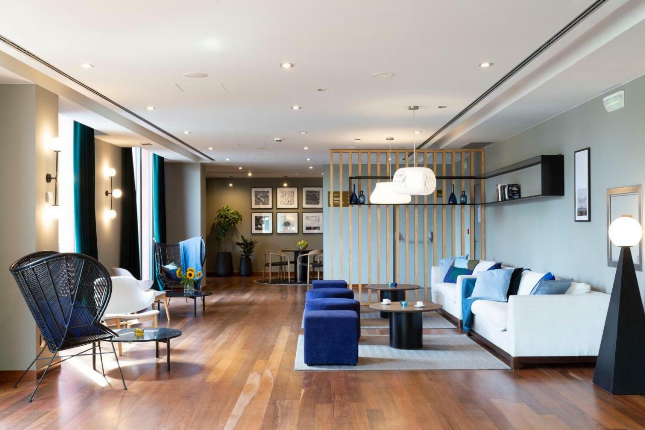 Dolce By Wyndham Barcelona Resort サン・エステヴェ・セスロヴィレス エクステリア 写真